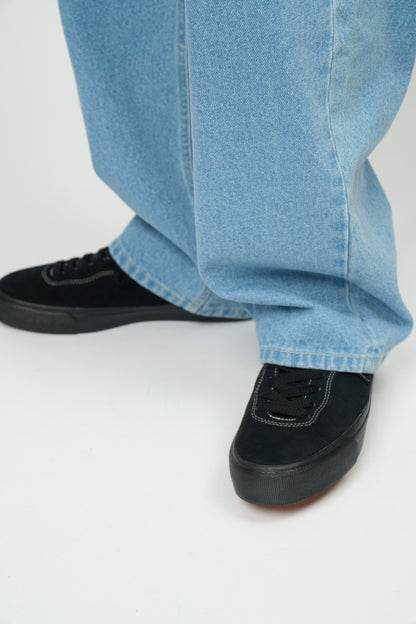 209 Straight Jean (Black)